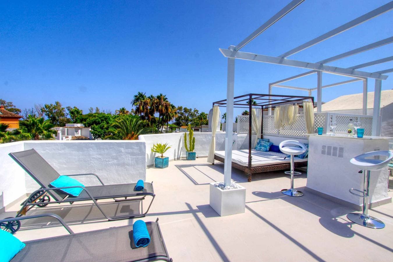 1094 Luxurious Golden Beach Duplex Penthouse 1