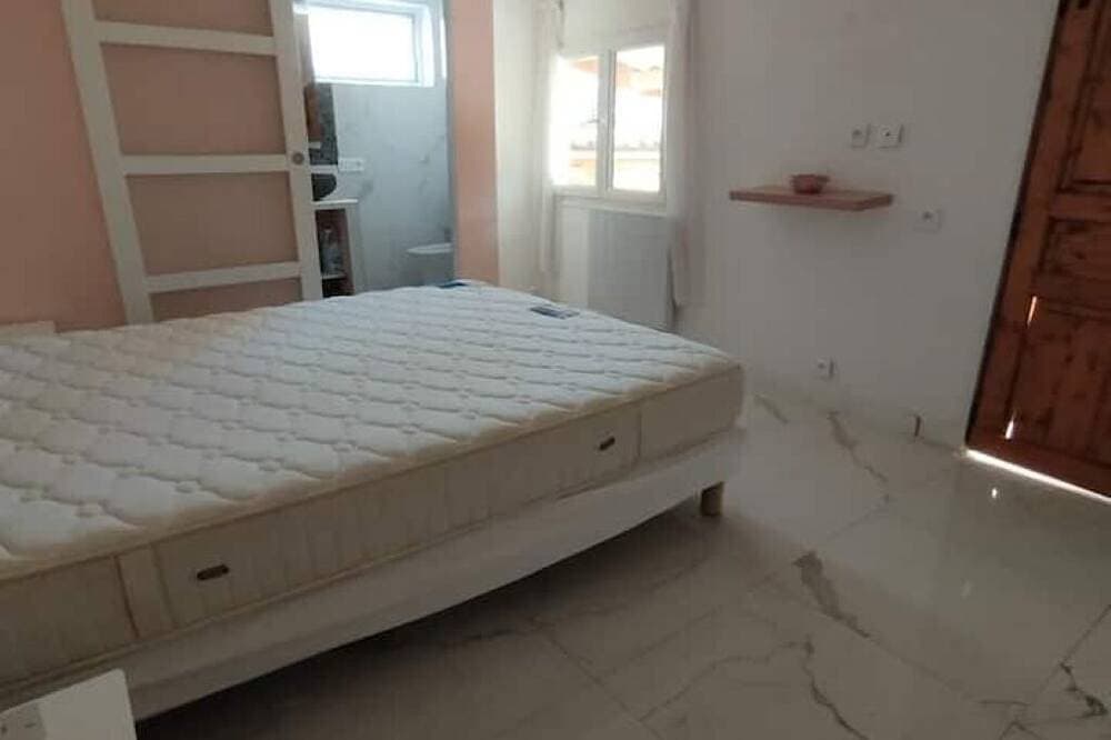 Foto 2 von 9: Charming studio in Toulon - quiet, bright and well located