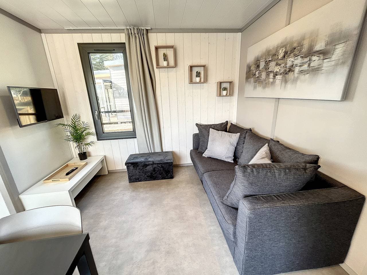 Foto 4 von 35: Gemütliches Chalet mit beheiztem Pool, Terrasse und 6 Betten