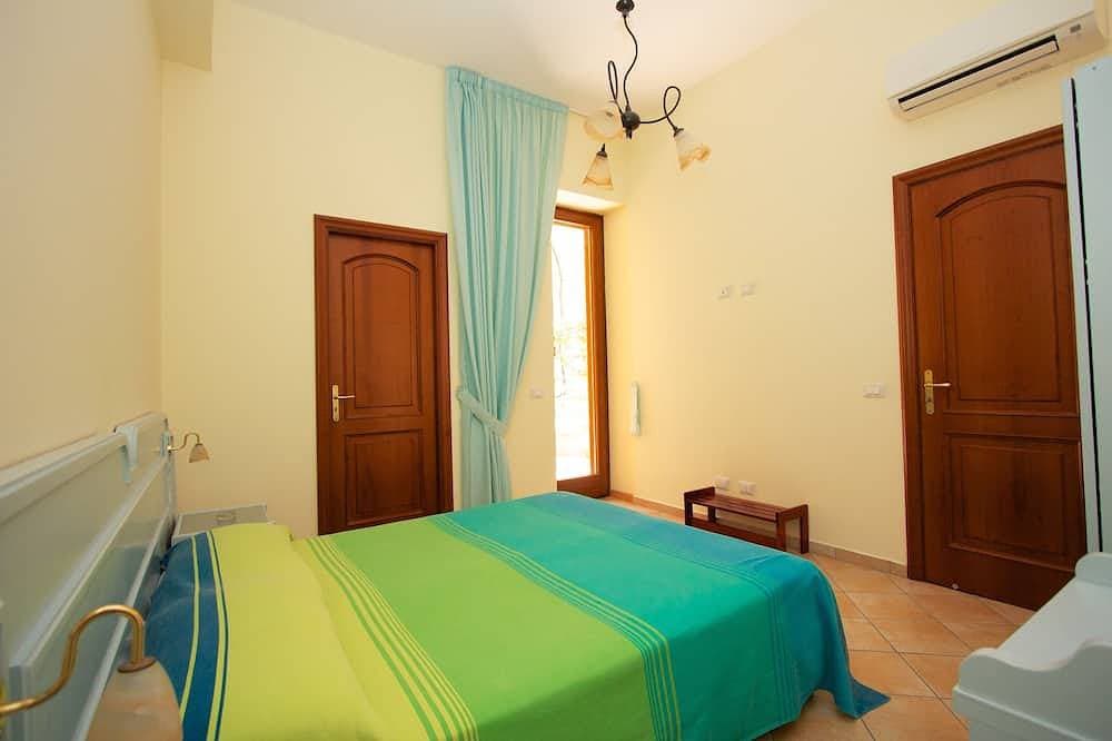 Foto 3 von 16: Apartment mit Schlafzimmer und Terrasse