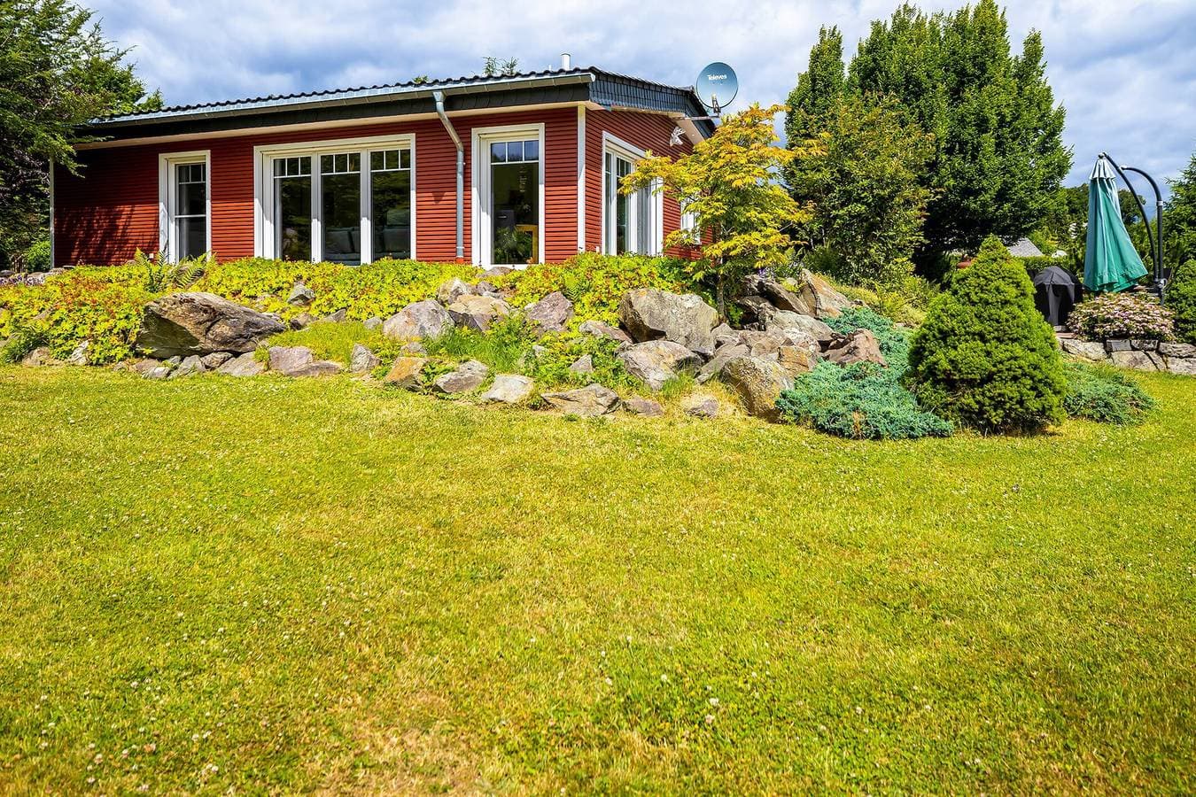 Foto 2 von 30: Ferienhaus 'Chalet Bergblick' mit Bergblick, privater Terrasse und WLAN