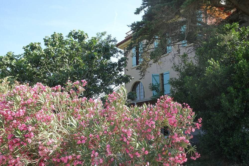 Foto 13 von 30: Ein wunderschönes Studio, Küchenzeile, Bad,Terrasse, Garten mit Grill, gr. Pool!