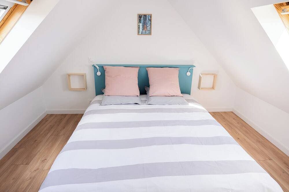 Foto 5 von 30: Authentic, bright farmhouse—200 meters from the beach, the Gr34 trail, and town