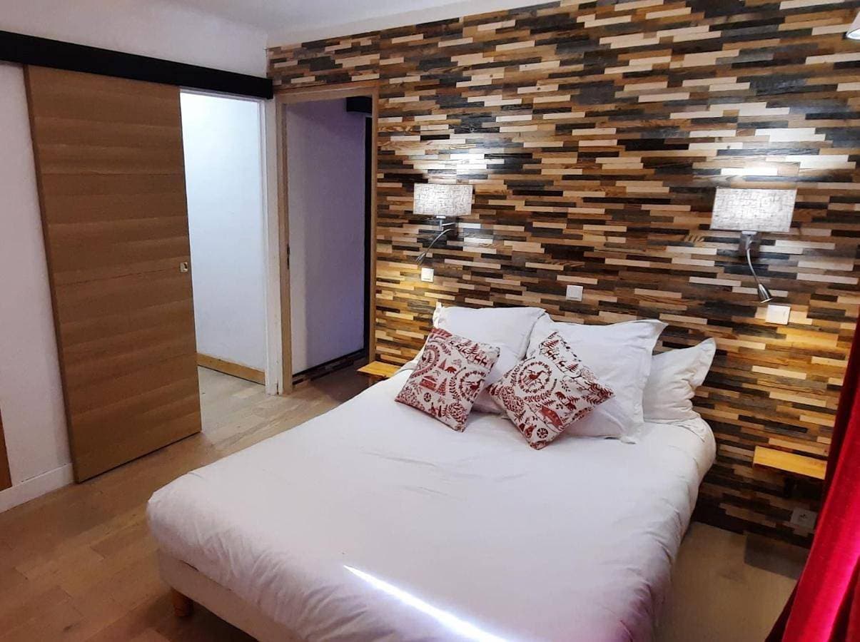 Foto 4 von 7: Double Room with Balcony and Slope View