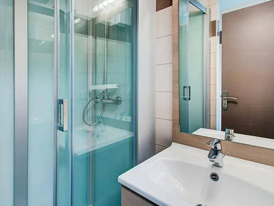 Foto 7 von 10: Résidence Privilège - Vacancéole - Studio 3 personen - Studio 3 Personen mit Schlafbereich