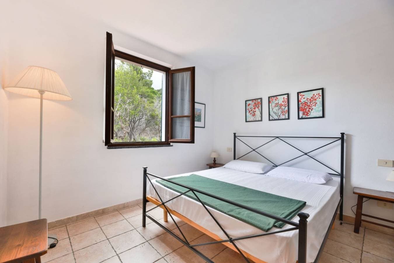 Foto 11 von 21: Ferienwohnung für 6 Personen mit Terrasse