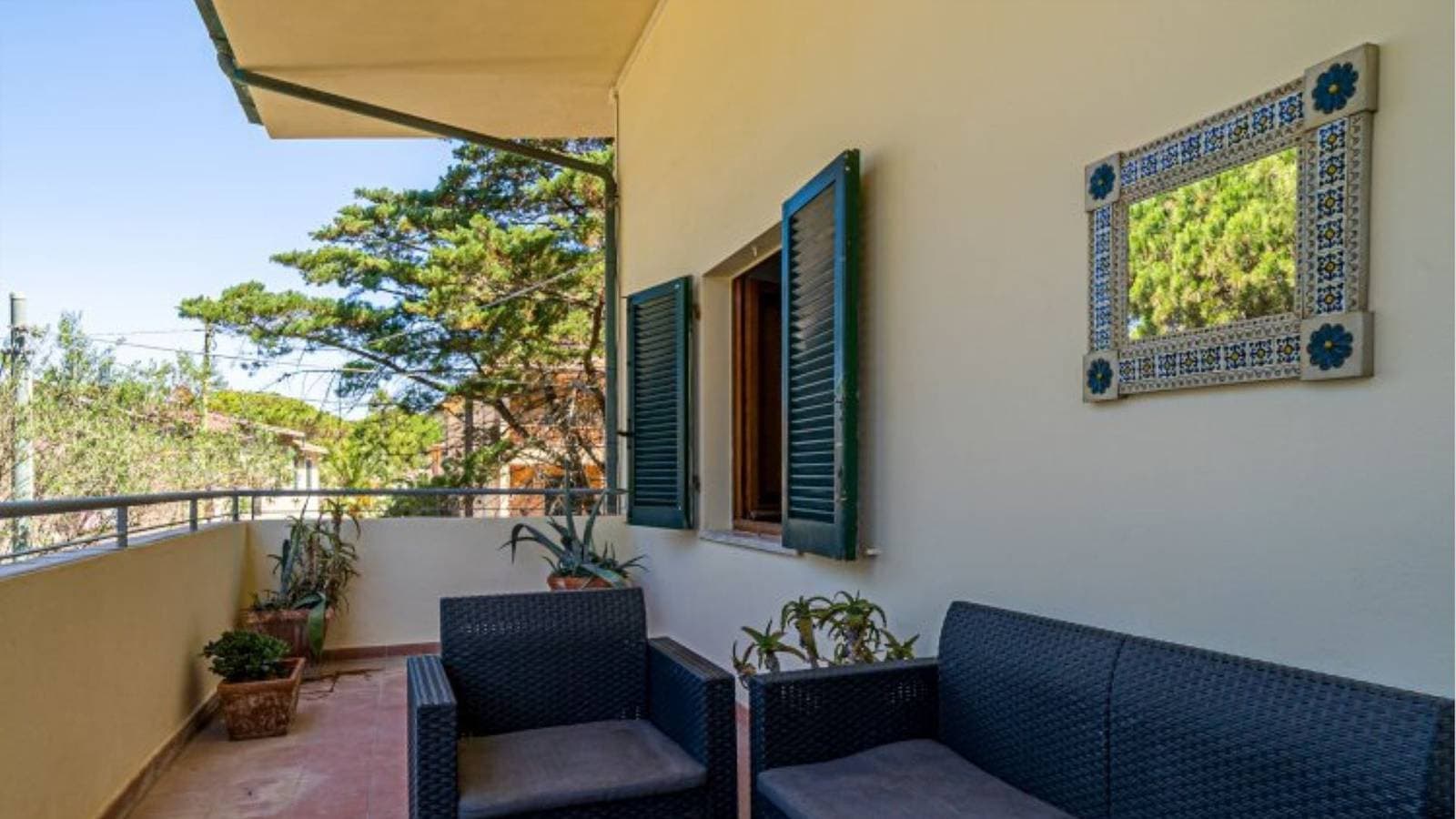 Foto 7 von 30: Ferienwohnung für 8 Personen mit Terrasse