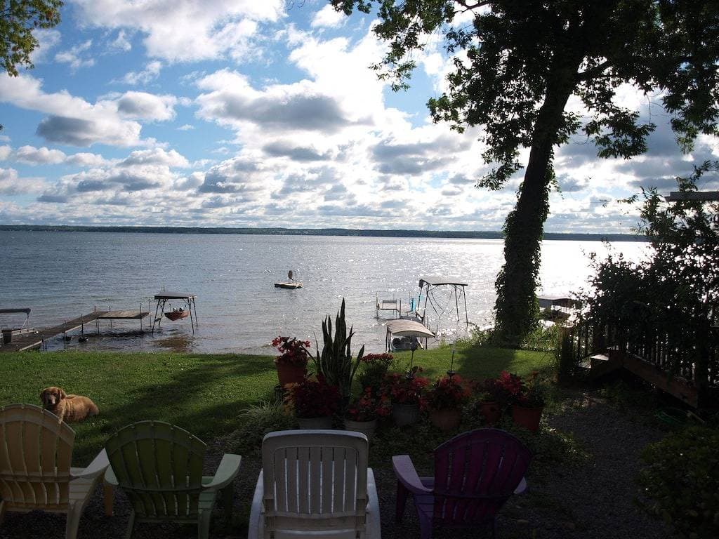 Foto 2 von 49: West Side, 101 'Lake Frontage, direkt am Wine Trail / ab 100 $. P / N