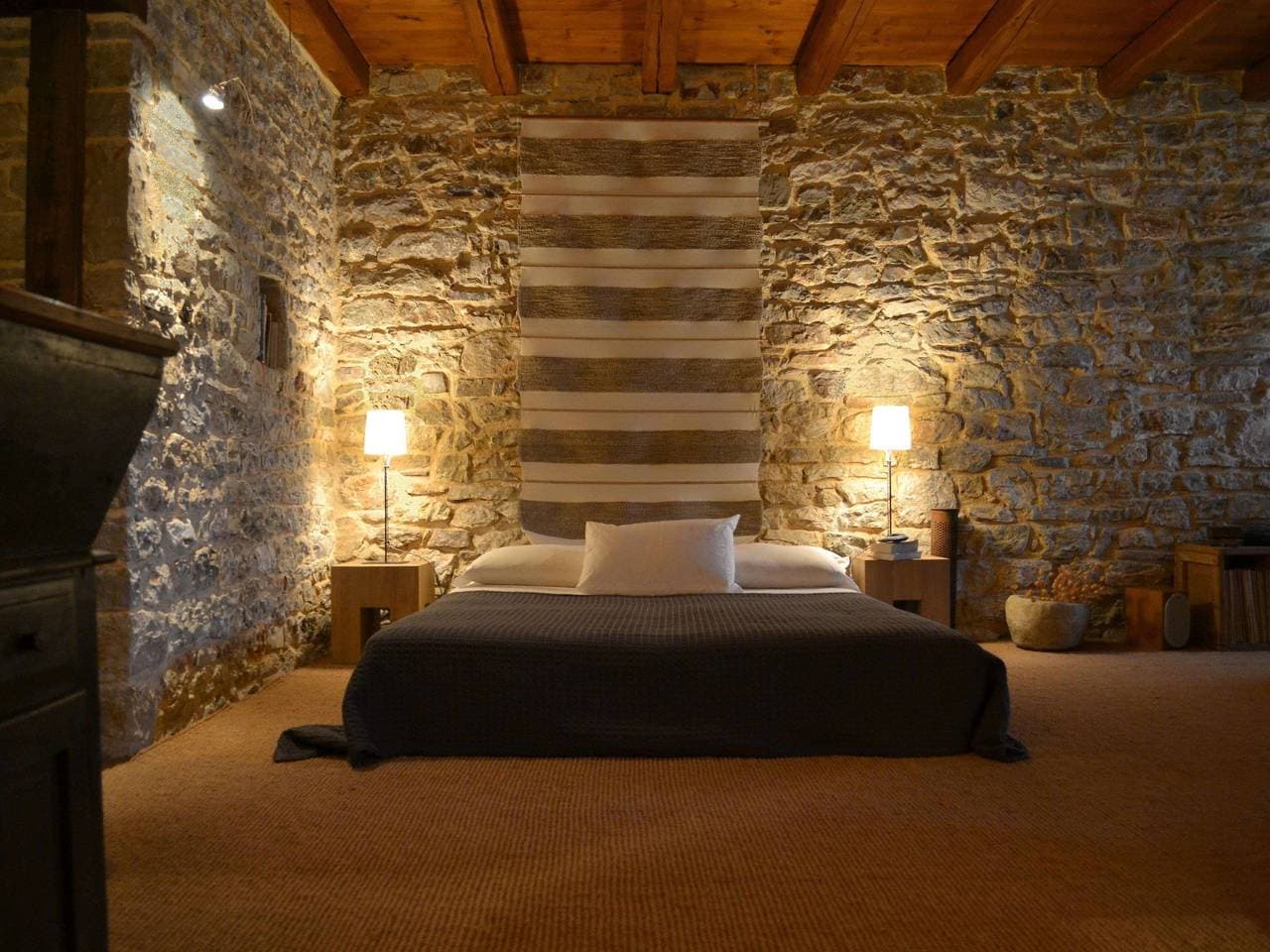 Foto 5 von 26: "Stone Retreat"