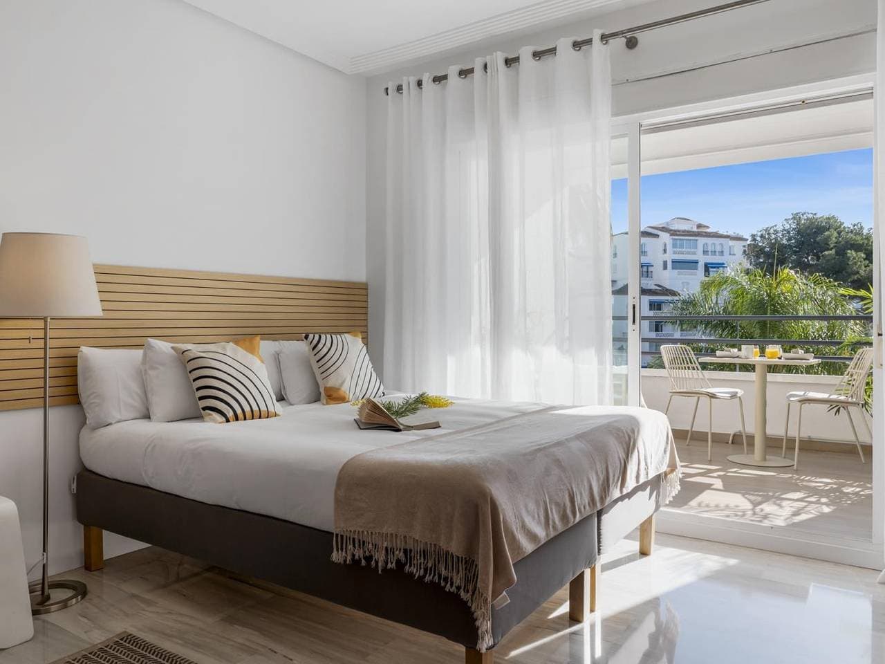Foto 7 von 38: Ferienwohnung für 2 Personen mit Garten
