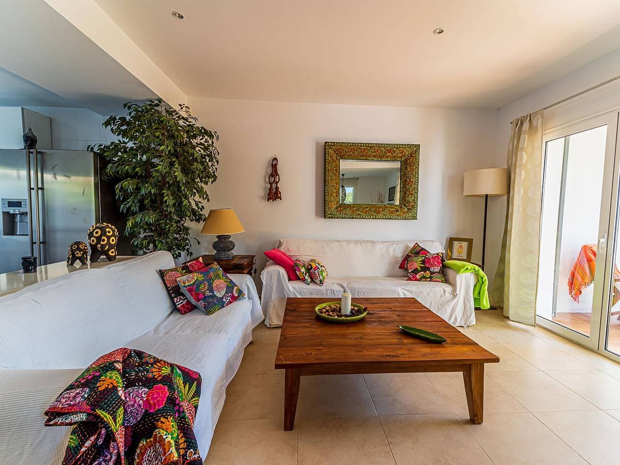 Foto 7 von 33: Behagliches Reihen-Endhaus im Residencial Playa Fontanilla bei Conil. Mit Pool.