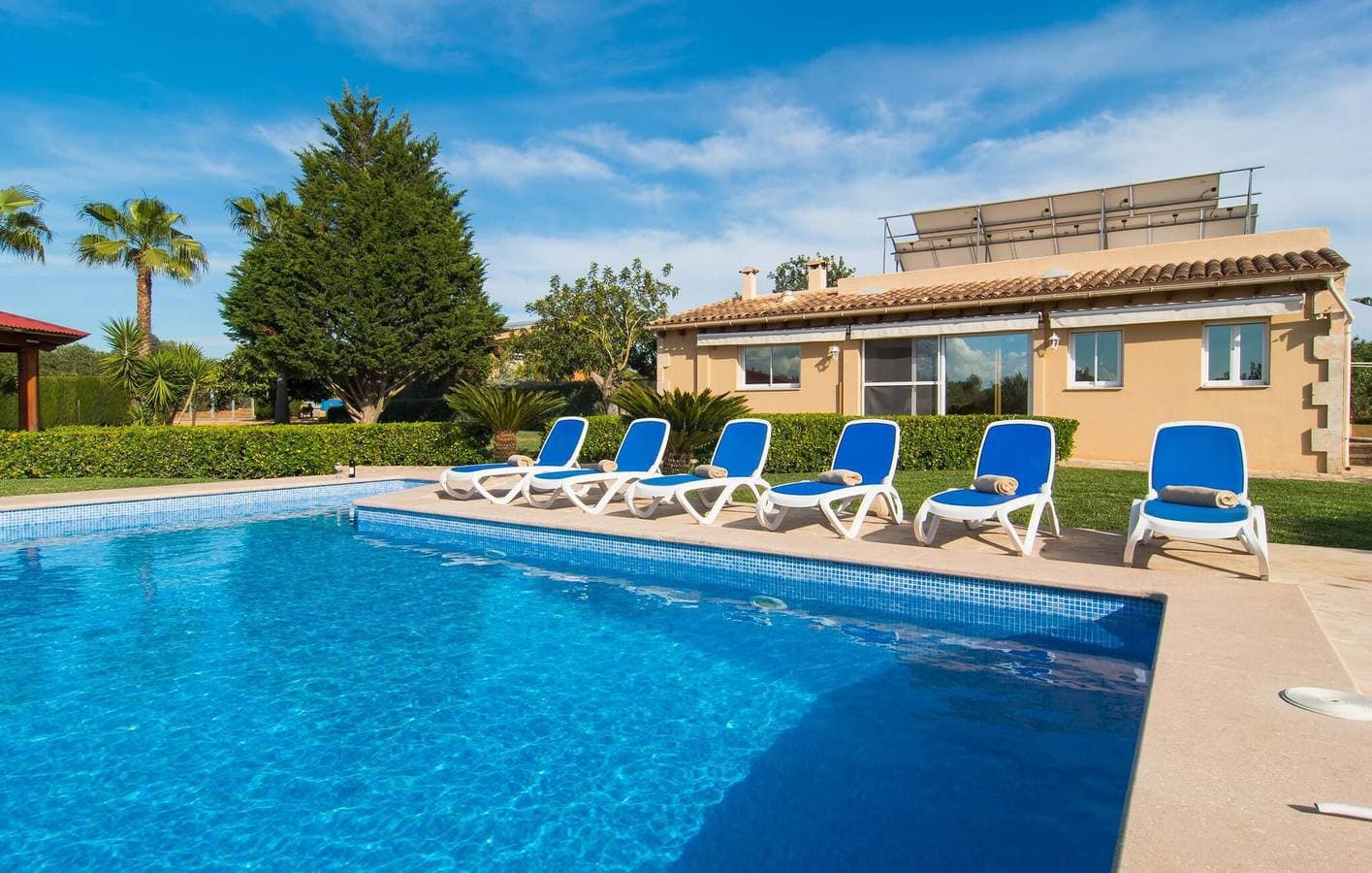 Foto 12 von 47: Son Negre Oase: Stilvolle Wohnung mit Pool und Terrasse