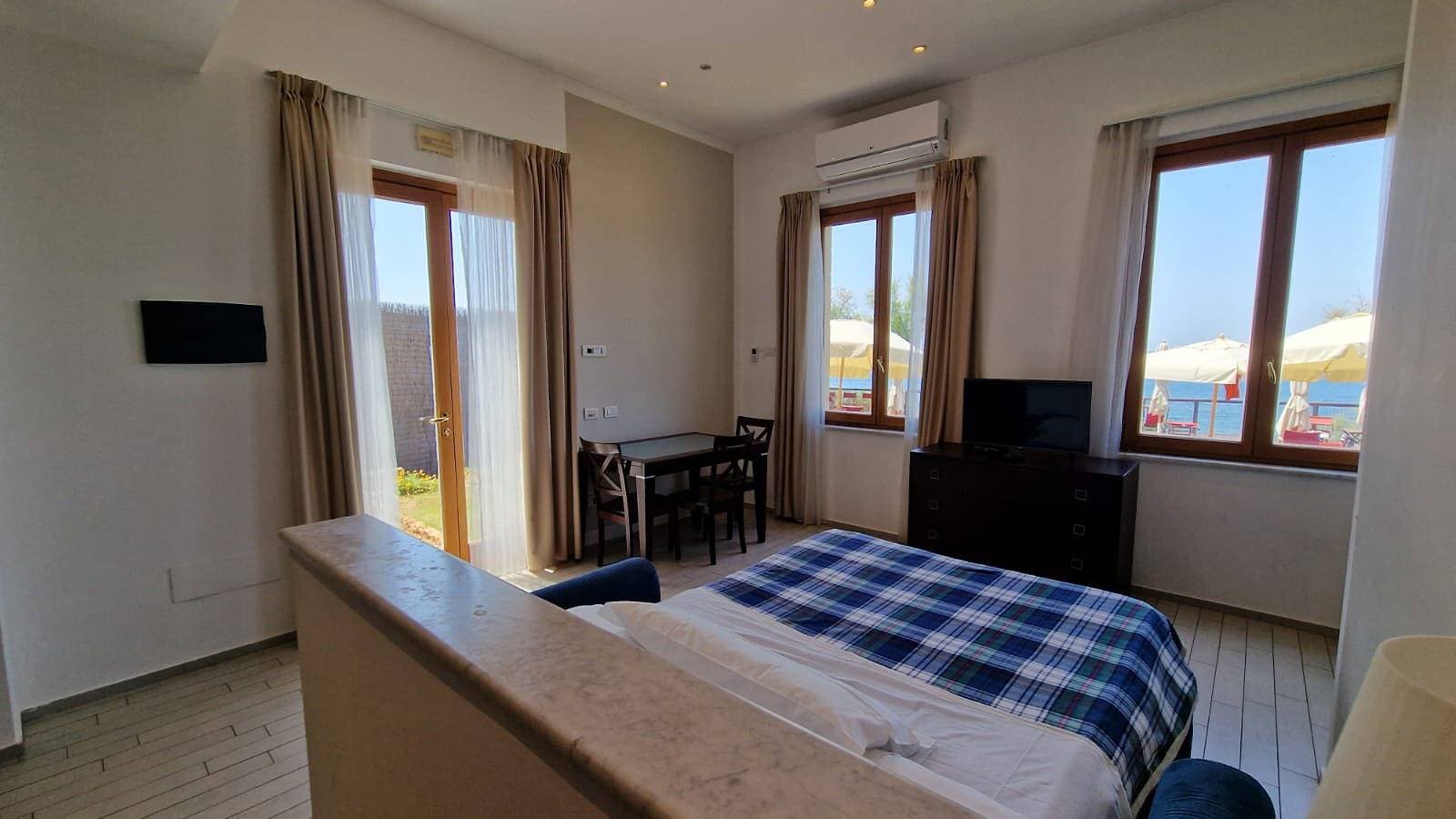 Risveglio vista mare 2 1
