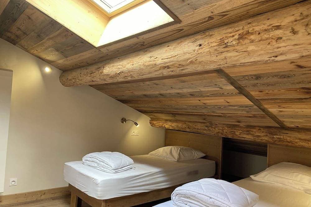 Foto 9 von 29: Spacieux Chalet de Standing Dans Village au Calme, Wifi