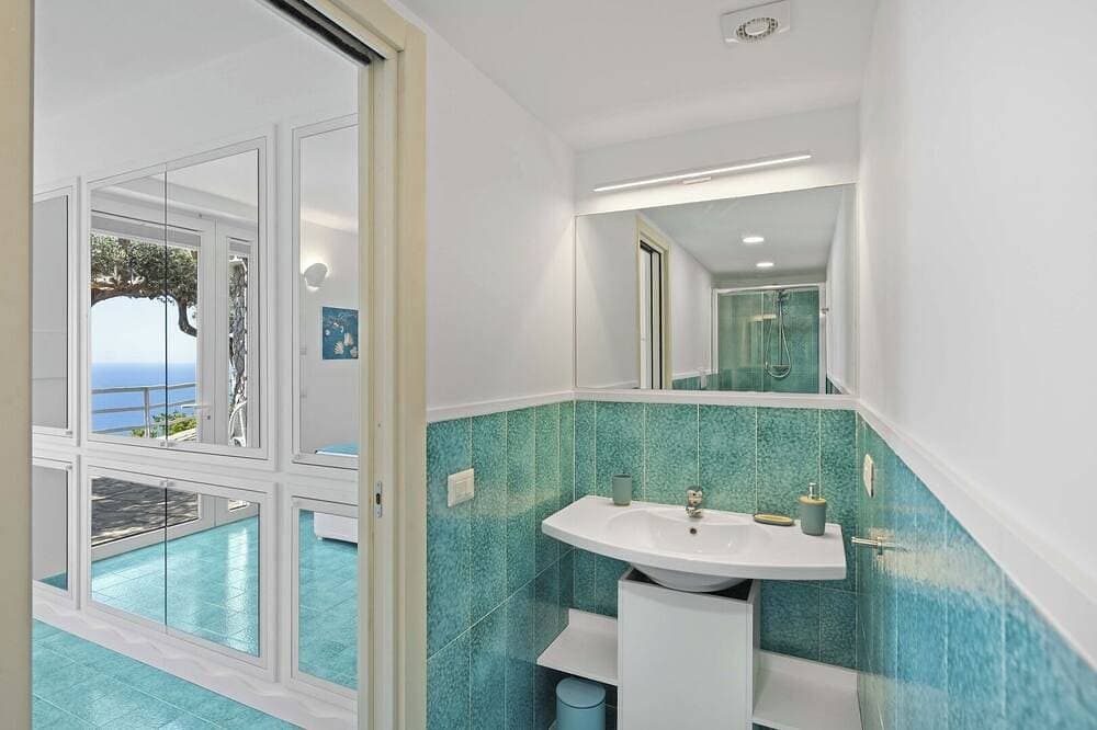 Foto 10 von 30: Villa Silenzio, Secluded Retreat with Sea Views