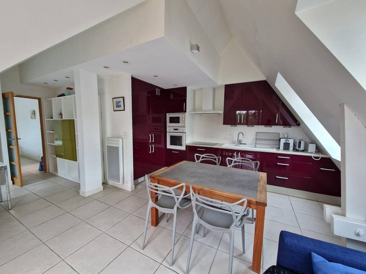 Schöne 2-Zimmer-Wohnung mit Balkon, WIFI und Parkplatz nahe am Strand 1