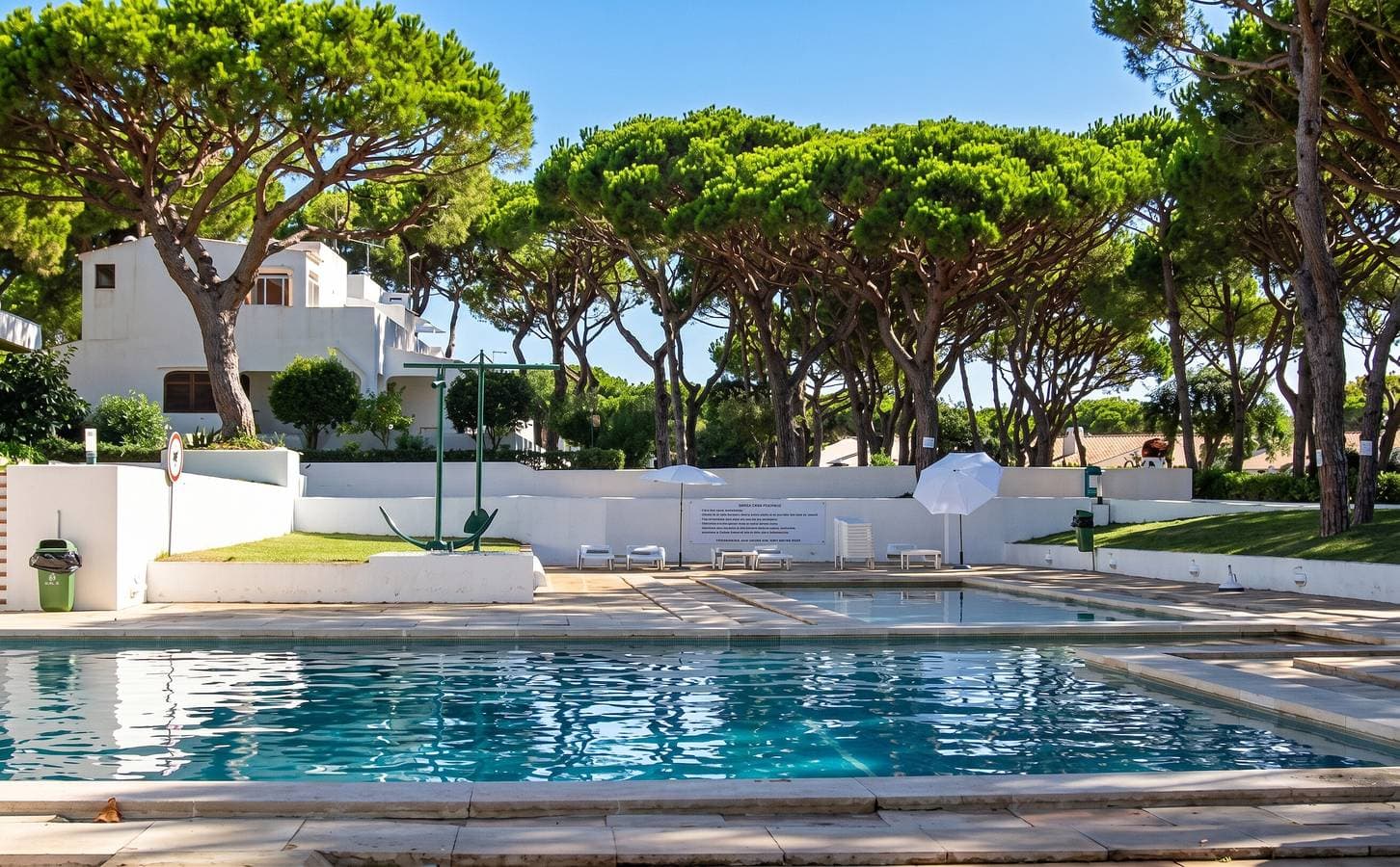 Charmantes Haus in Albufeira mit Gemeinschaftspool 1