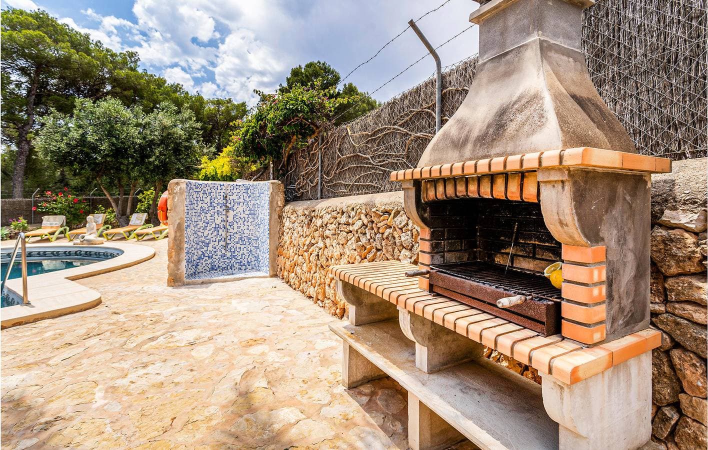 Foto 7 von 27: Terrassenwohnung mit Pool und Grill in Strandnähe