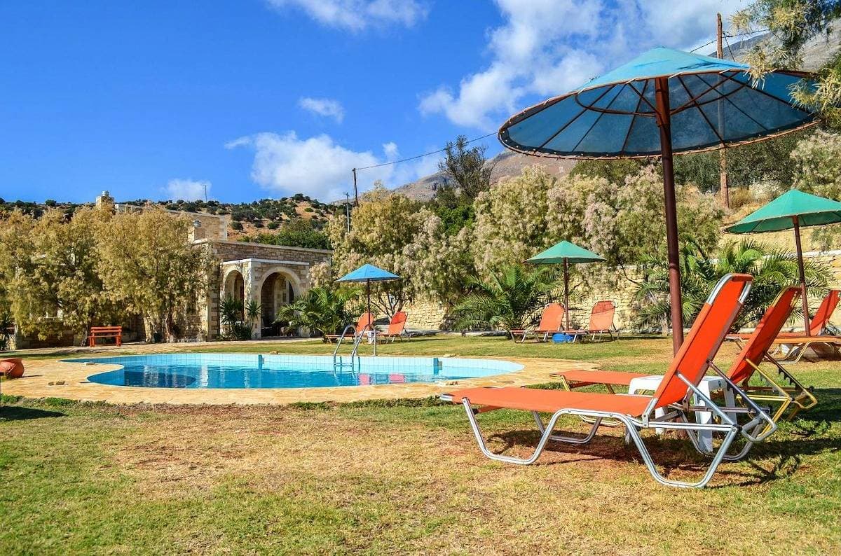 Foto 3 von 50: Ferienwohnung im Grünen mit Pool, großer Garten, Wifi | Triopetra, Kreta