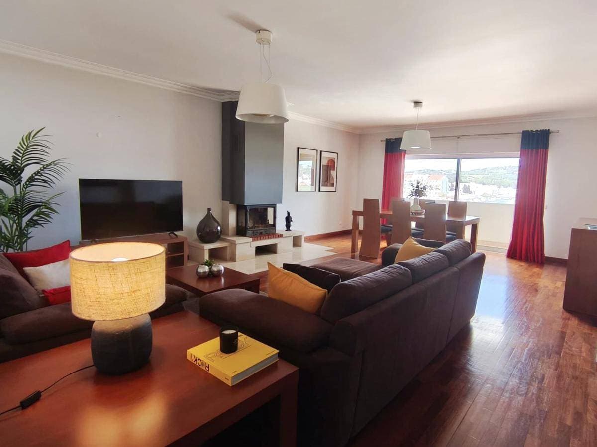 Central Top Flat 1
