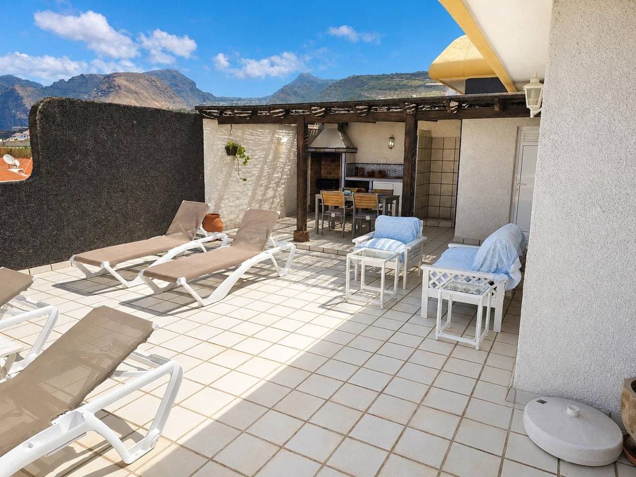 Foto 10 von 25: Apartment mit Terrasse und Meerblick in Playa de la Arena