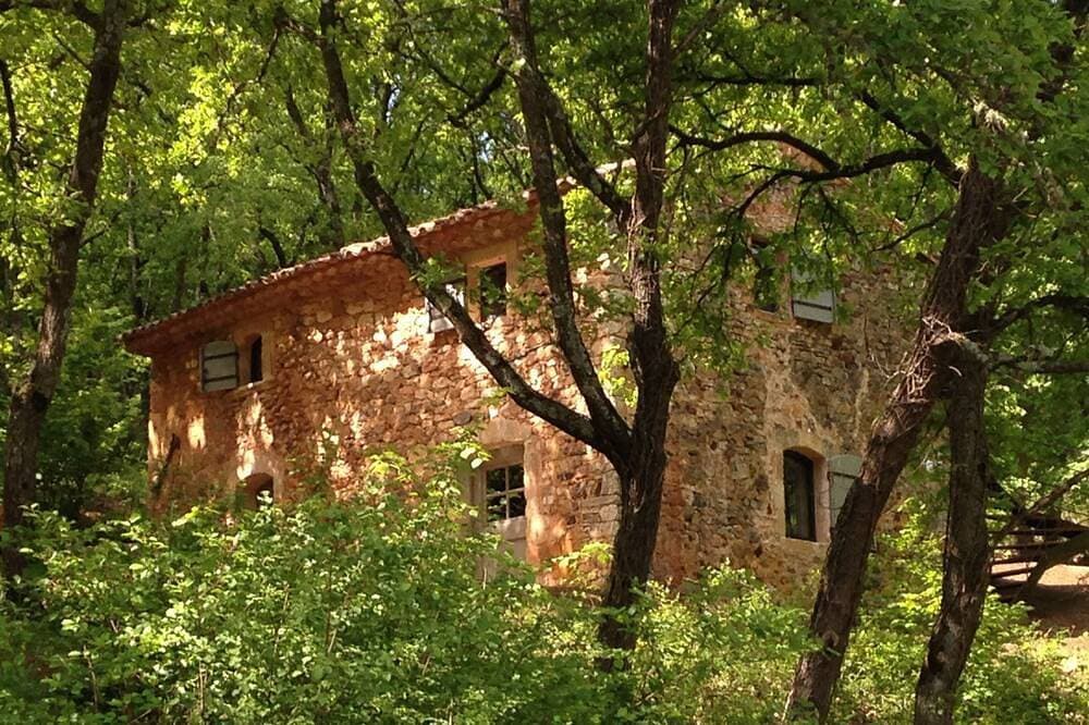 Foto 8 von 30: Gemütlicher, restaurierter ockerfarbener Schuppen mit Swimmingpool - zu jeder Jahreszeit - für 6 Personen
