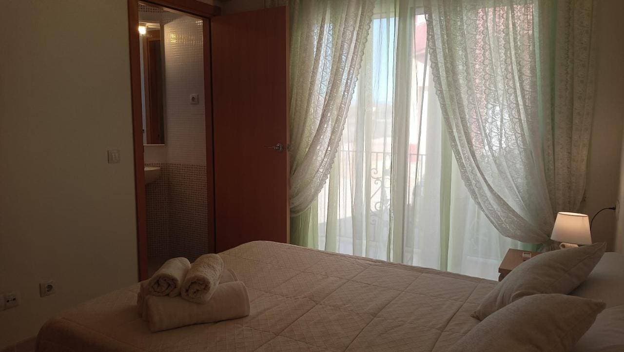 Foto 5 von 20: Two-Bedroom Apartment