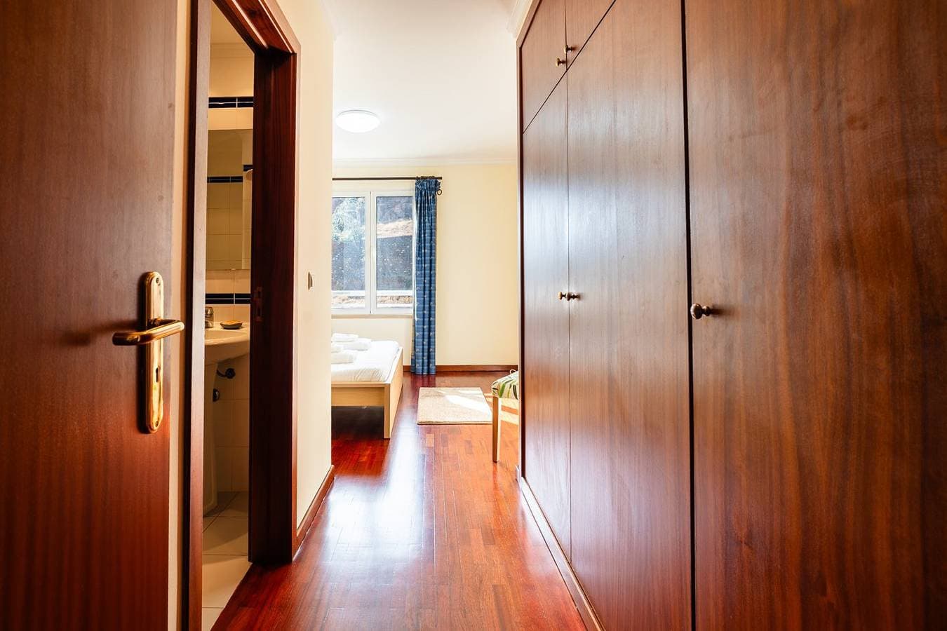 Foto 11 von 30: Ferienwohnung für 4 Personen mit Balkon