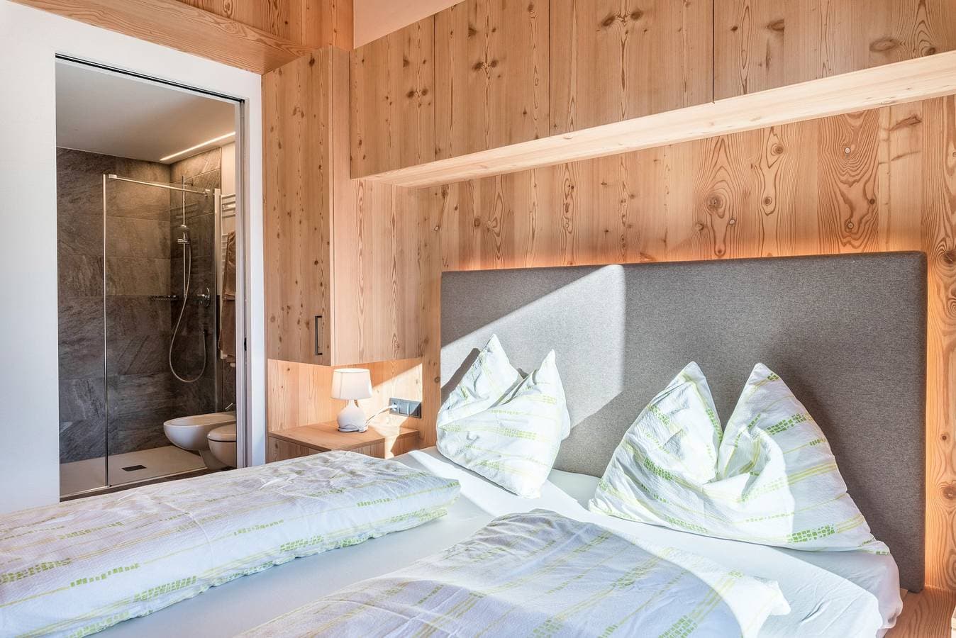 Foto 12 von 26: Ferienwohnung "Guntschöllerhof Rotwand" mit Bergblick, WLAN, Balkon und Garten