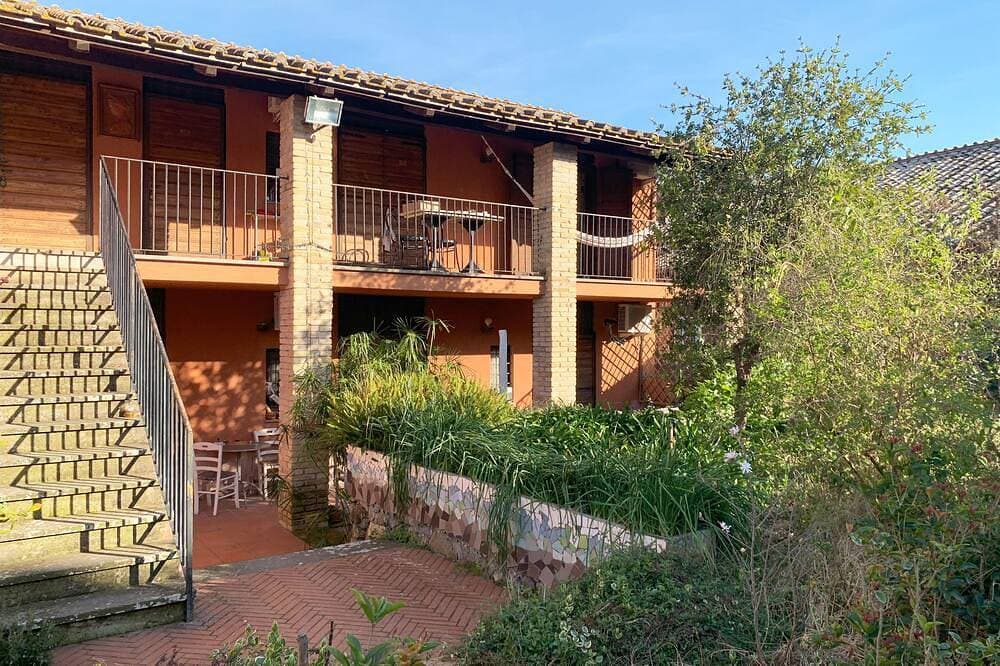 Foto 12 von 30: Bracciano Lake Farmhouse - Apt. Blue
