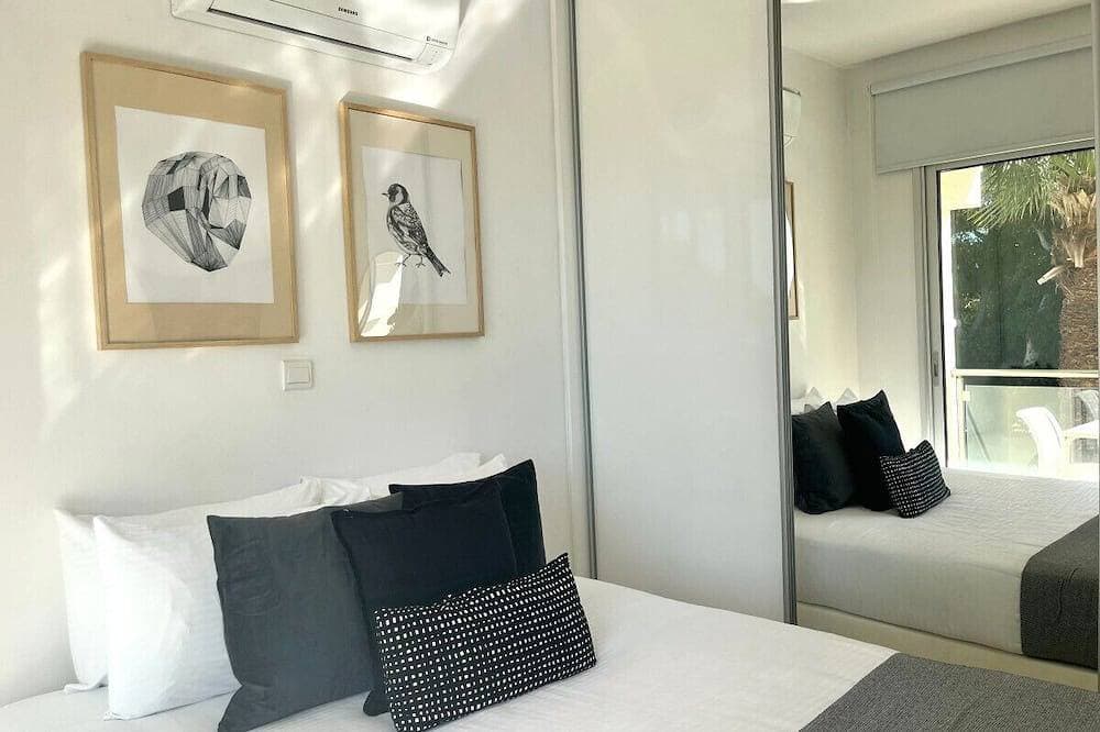 Foto 4 von 14: Phaedrus Living: Constantinos Seaview Residence
