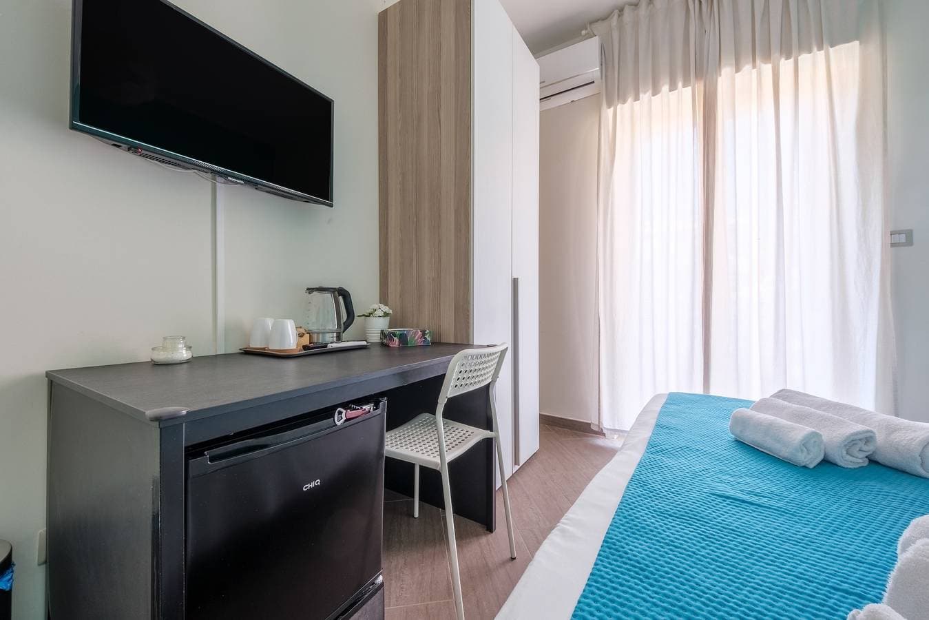 Foto 11 von 30: Zimmer 'Catania' mit Balkon, WLAN und Klimaanlage