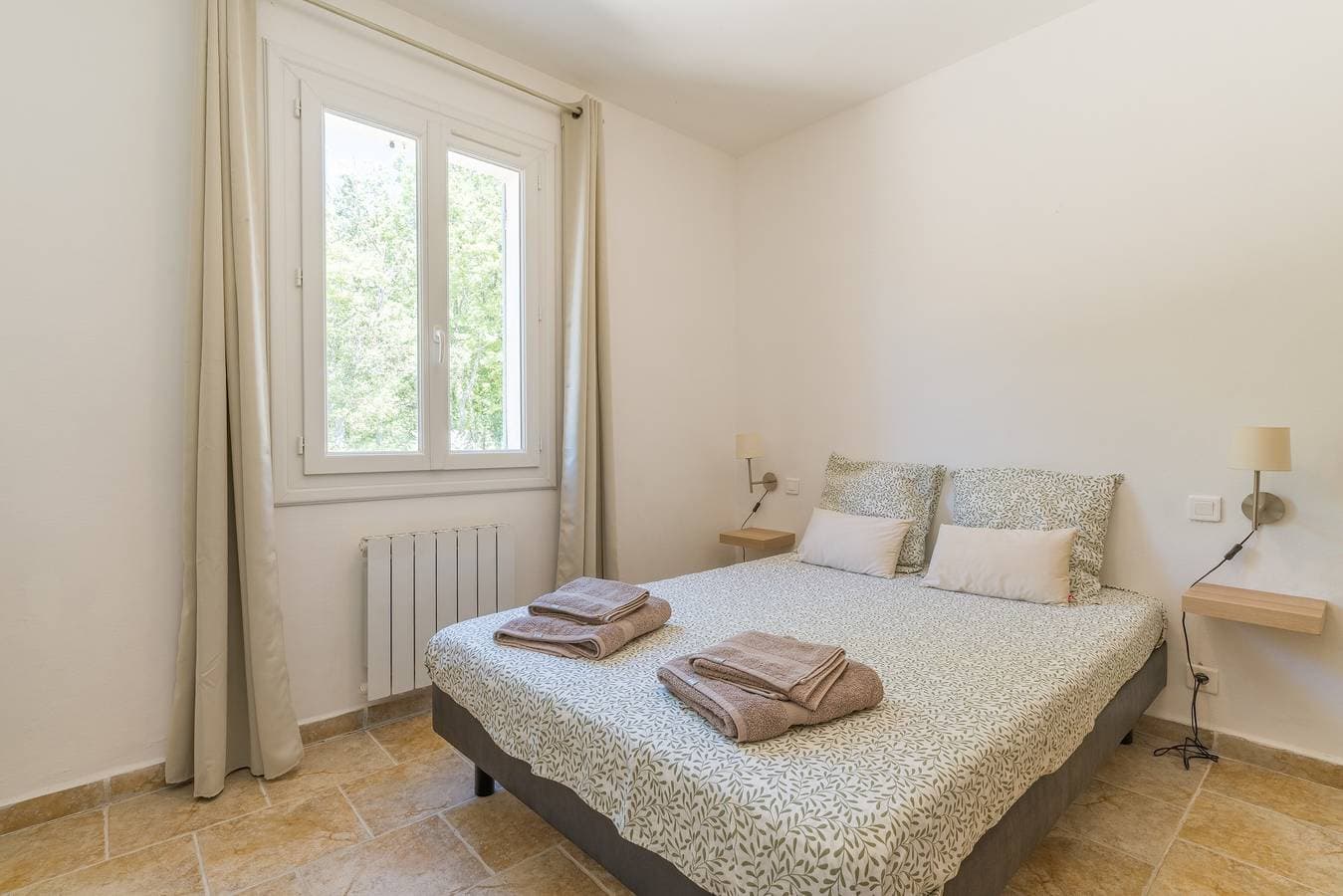 Foto 12 von 25: Appartement 'Sur Les Hauteurs Du Luberon' mit privatem Pool und WLAN