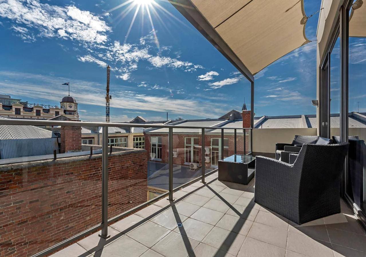 New Haus by Hougoumont Hotel, former Bannister 22 1