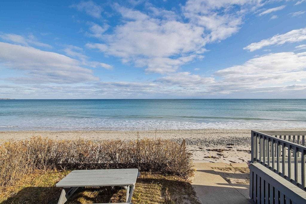 Foto 2 von 24: Beachfront Home-Breathtaking 180 Degree Ocean Sunrises-Sunsets