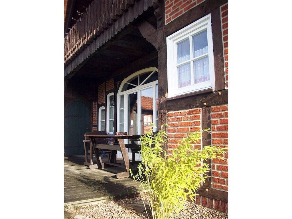 Foto 5 von 21: Altes Heuerhaus am See
