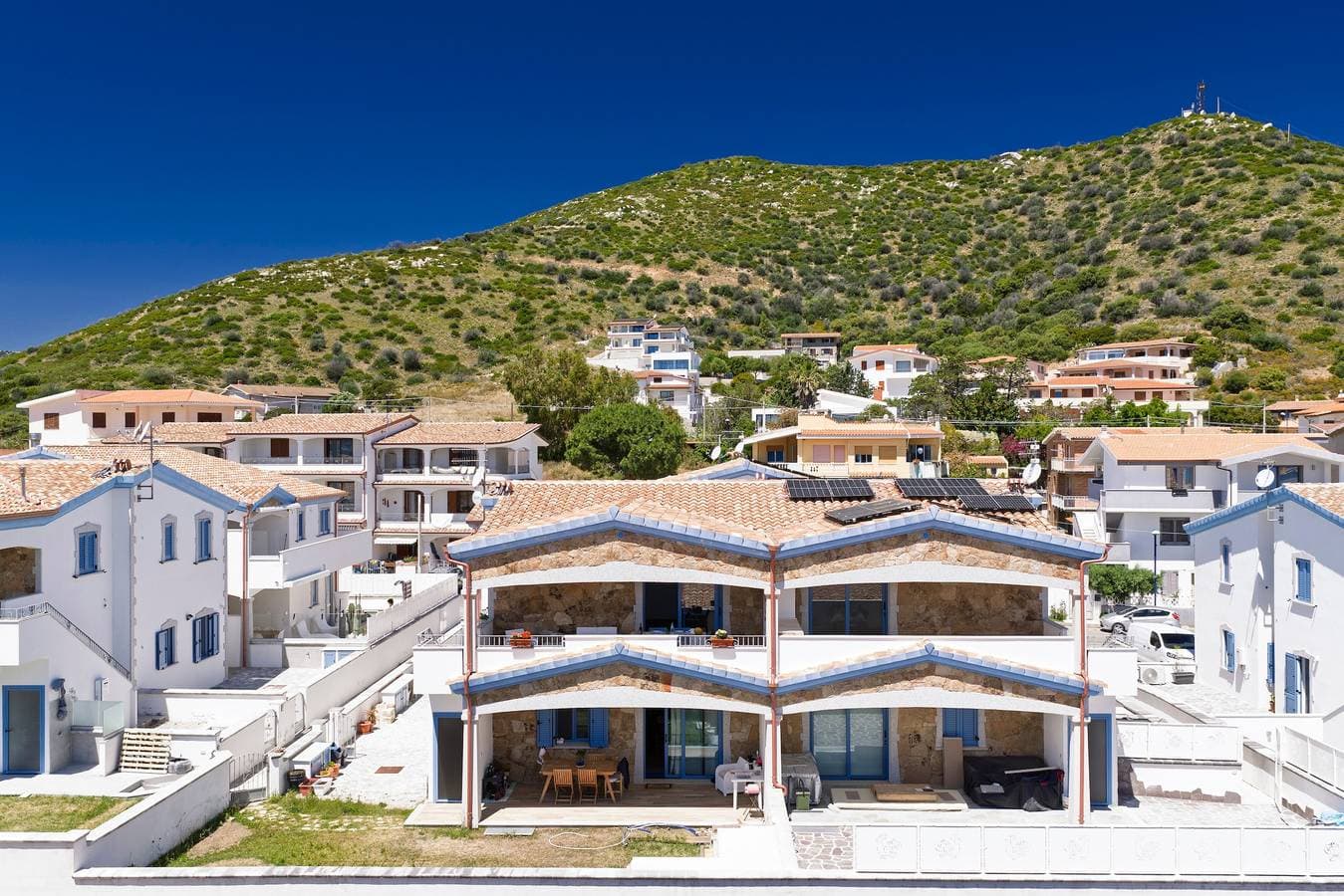Foto 2 von 29: Privates Apartment mit spektakulärem Meerblick in La Caletta, Sardinien – 2 Schlafzimmer, 3 Betten