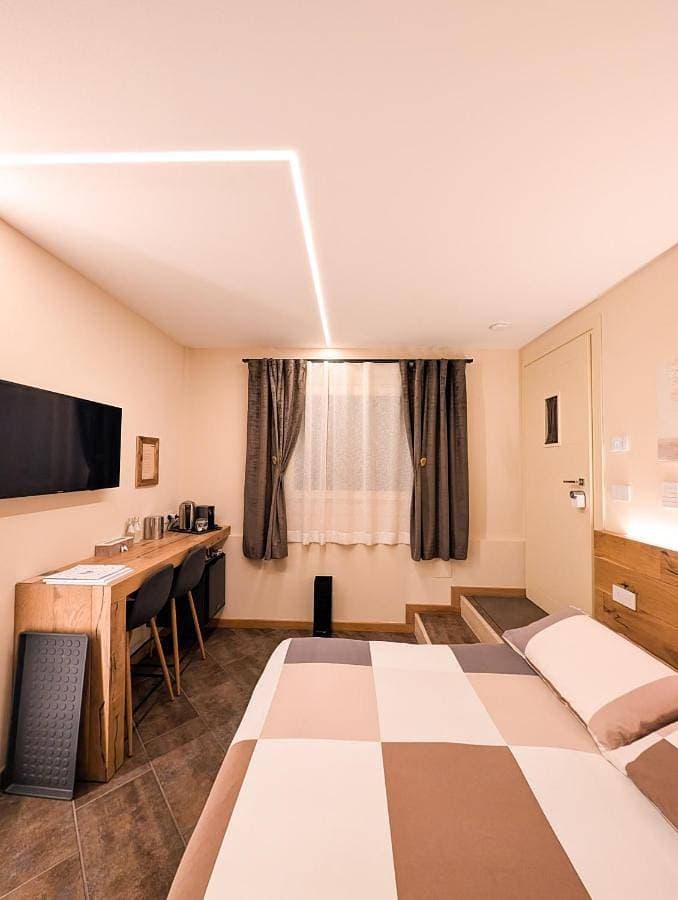 Foto 4 von 28: Double Room with Private Bathroom
