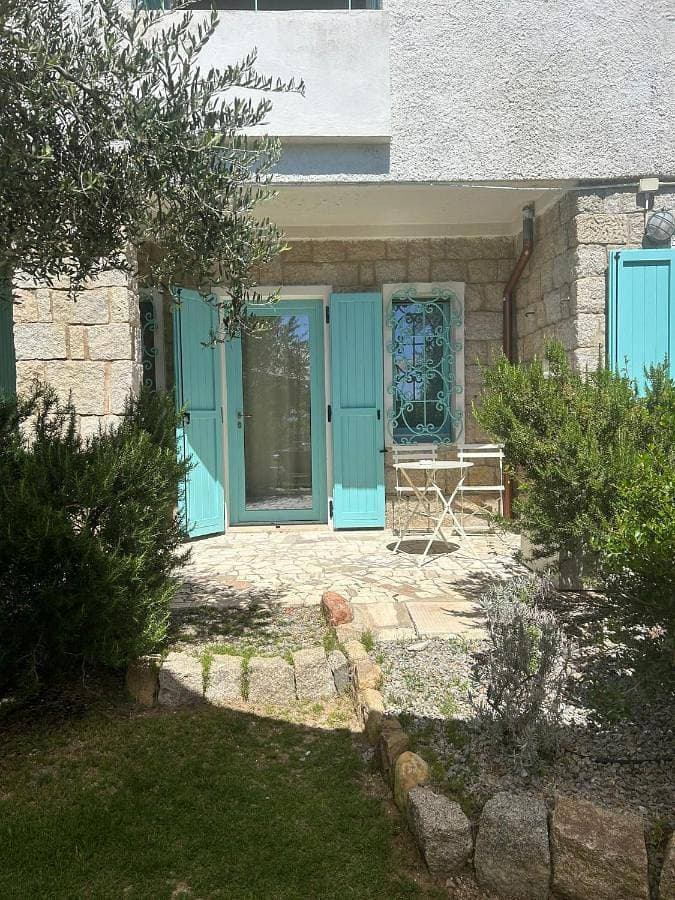 Foto 4 von 8: Double Room with Garden View