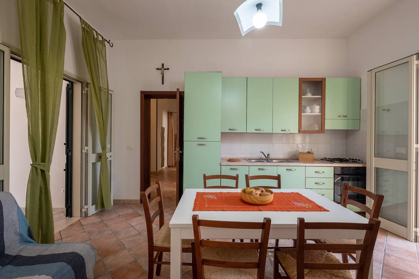 Foto 8 von 25: Ferienhaus "Kalocéri" nahe dem Strand mit Terrasse und Außendusche