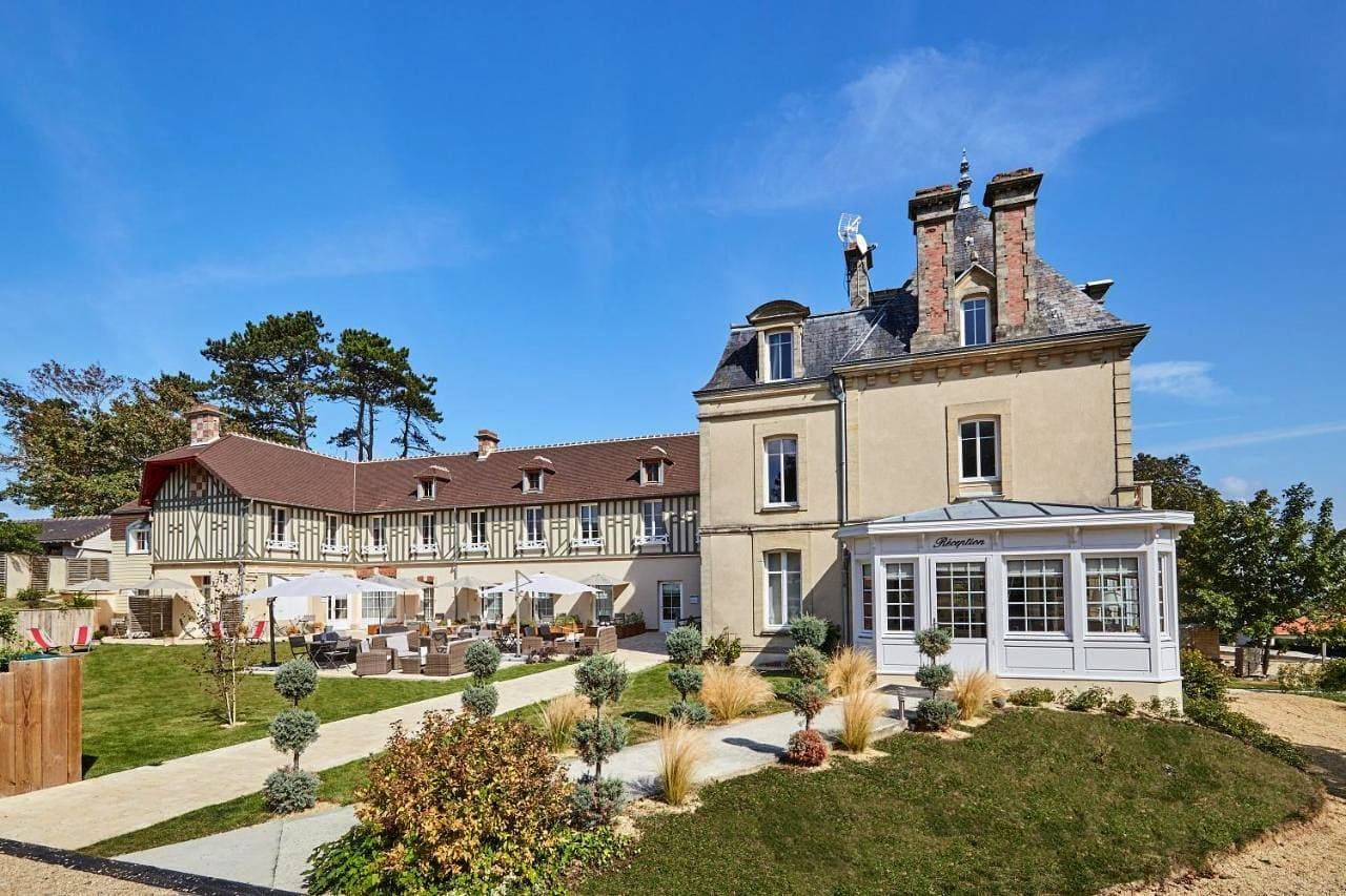 Les Villas d'Arromanches, Teritoria 1