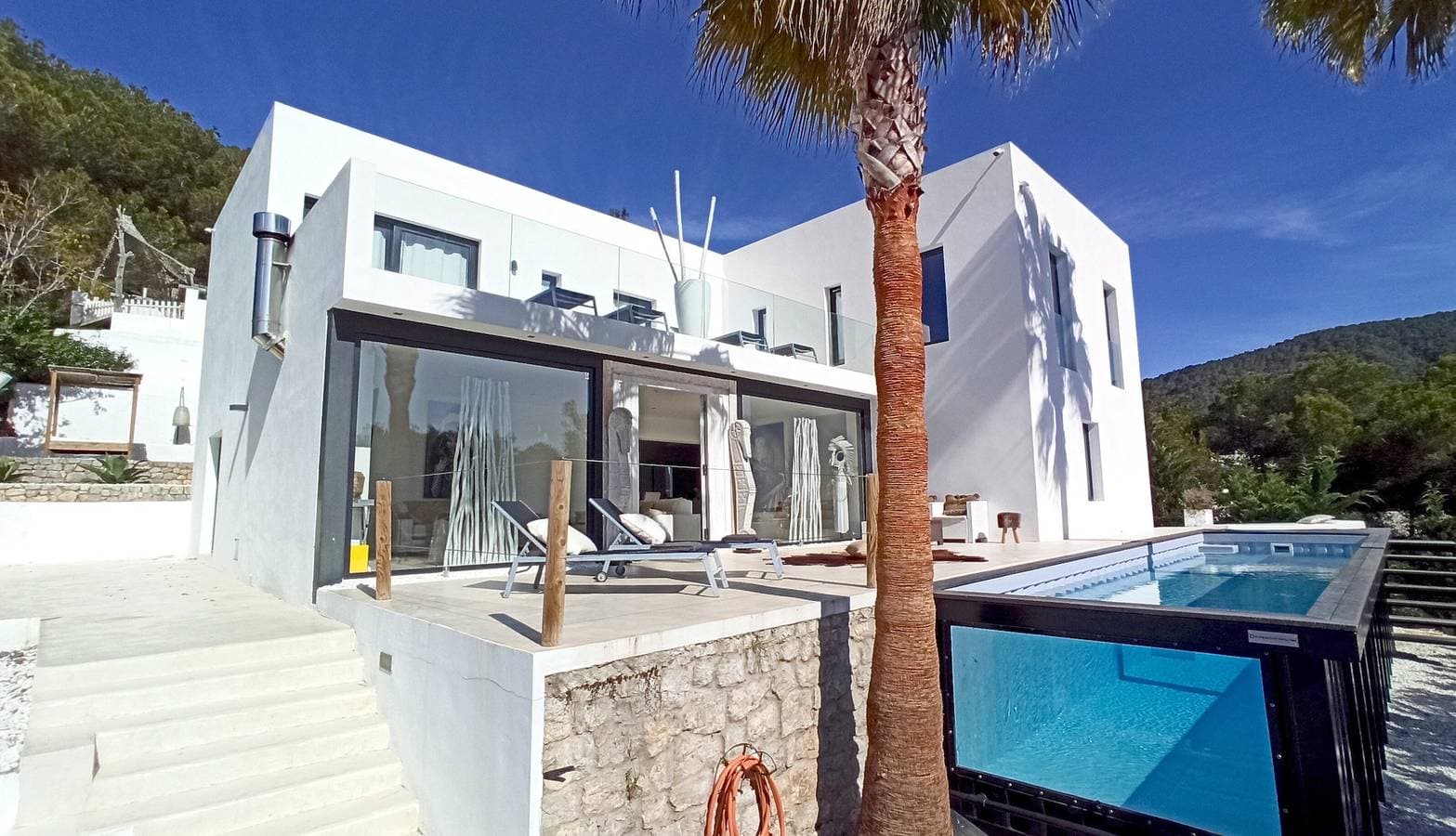 Foto 2 von 57: Fantastische Luxusvilla nahe dem Strand mit Pool, Whirlpool