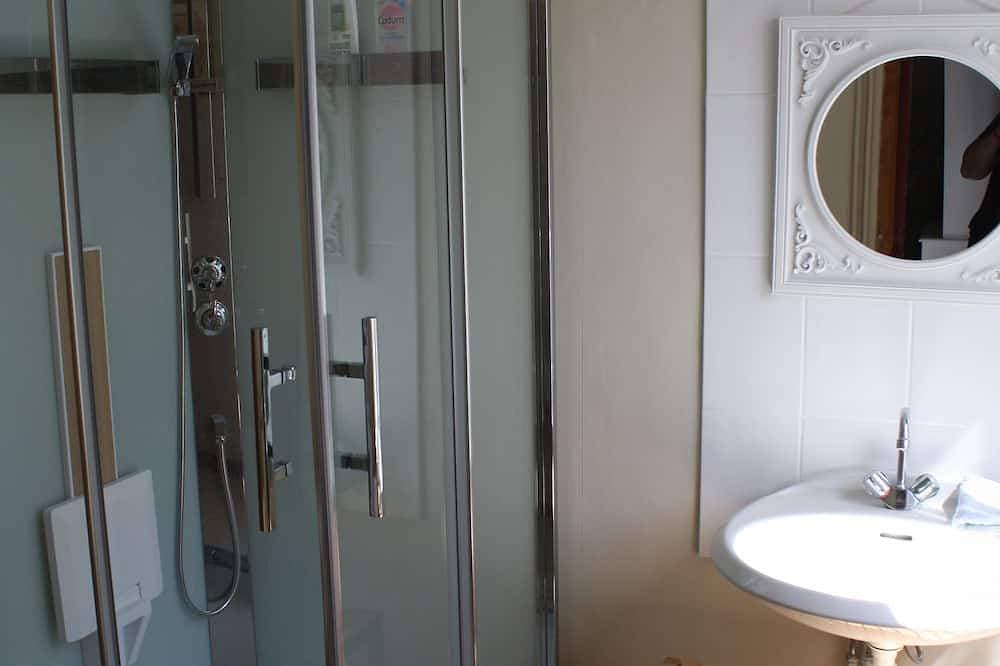 Foto 12 von 30: Tracy sur Mer. Charming renovated residence for up to 12 people