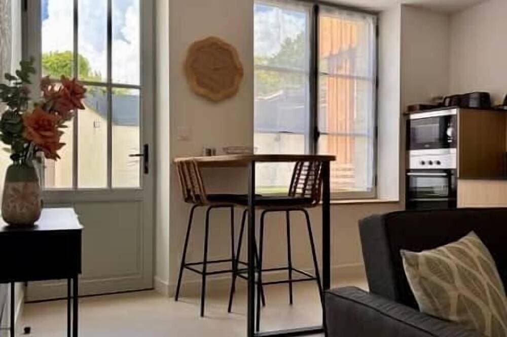 Foto 11 von 19: Luxury two-bedroom apartment with private spa & garden