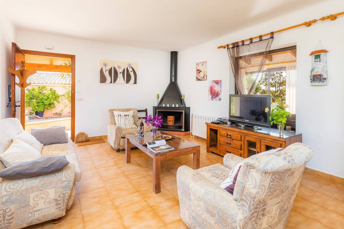 Foto 9 von 27: Schöne Villa mit Pool, WLAN, Terrassen, Garten und herrlichem Blick; Parkplätze vorhanden