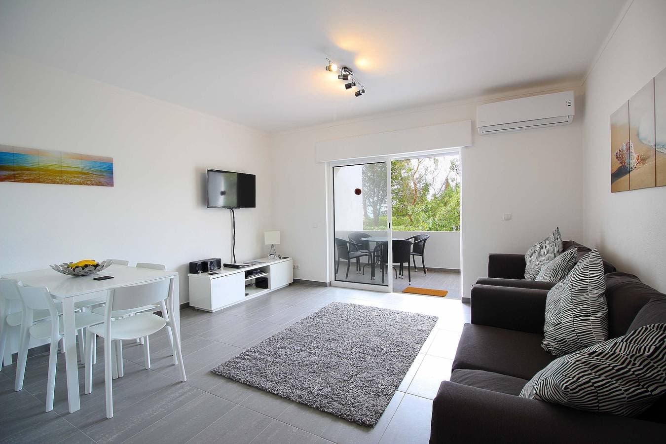 Foto 4 von 15: Ferienhaus für 4 Personen mit Pool
