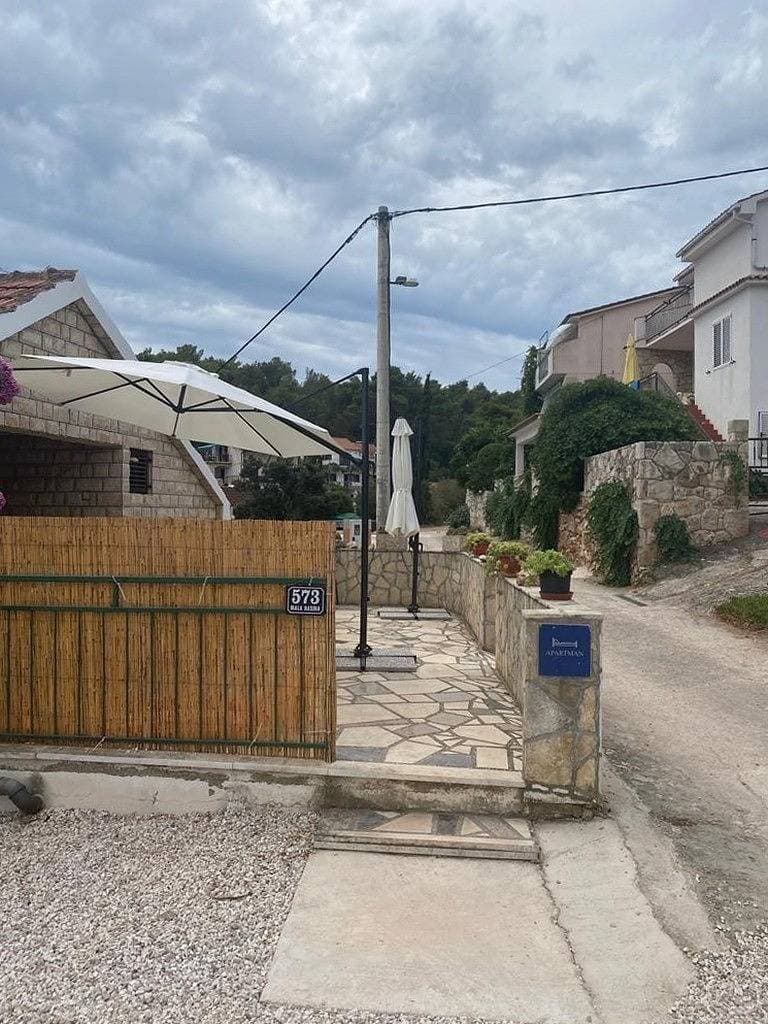 Foto 8 von 37: Studio Appartement am Strand Basina, Hvar As-542-a