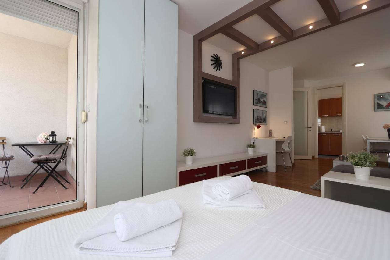 Foto 6 von 23: Studio Apartment with Balcony