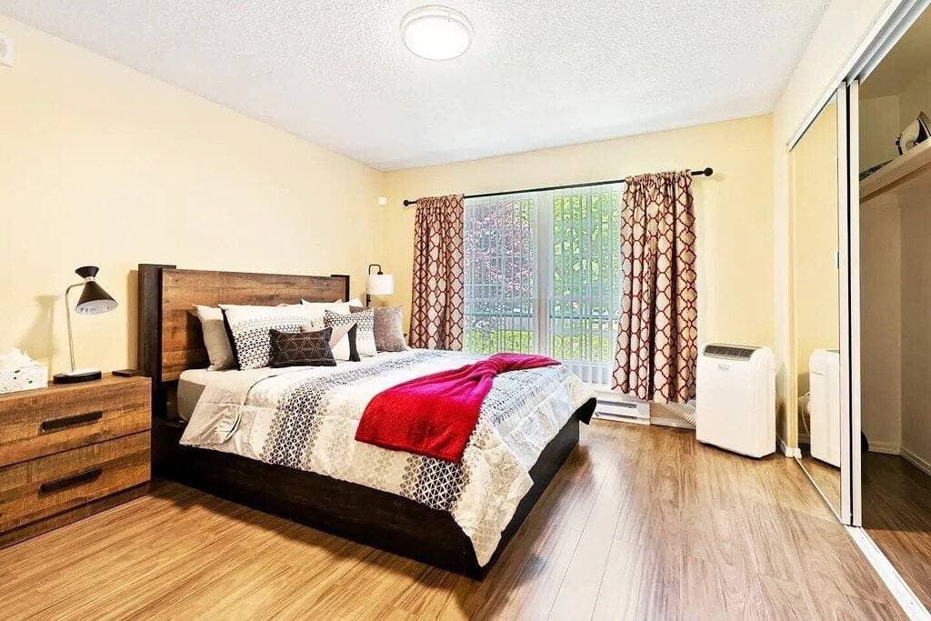 Perfect Private Getaway in Seattle's Southside! 1