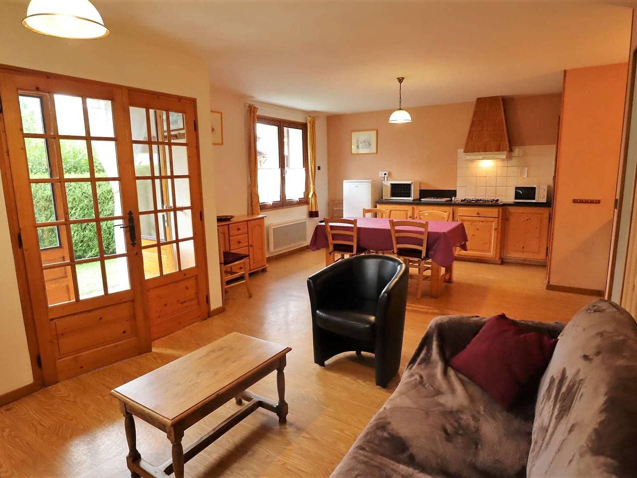 Gemütliche 2-Zimmer-Wohnung für 4 Personen im Herzen von Arêches, moderne Ausstattung, privater Park... 1